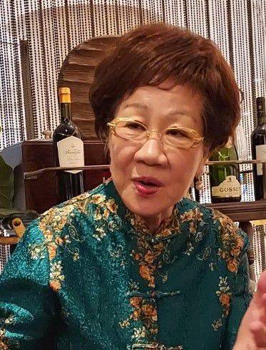 뤼슈롄 전 대만 부총통은 2022년 8월11일 오후 가진 본지와의 단독 인터뷰에서 "대만 해협의 평화를 위해 대만과 중국이 서로를 대등한 국가로 인정하고 교류하는 ‘중화(中華)국가연합(confederation)'이 바람직하다”고 말했다. 중국이 주장하는 '하나의 중국'을 위해서는 억지로 '통일'을 해야 하지만, '중화연방'은 '통합'만으로 가능하다는 것이다./송의달 기자