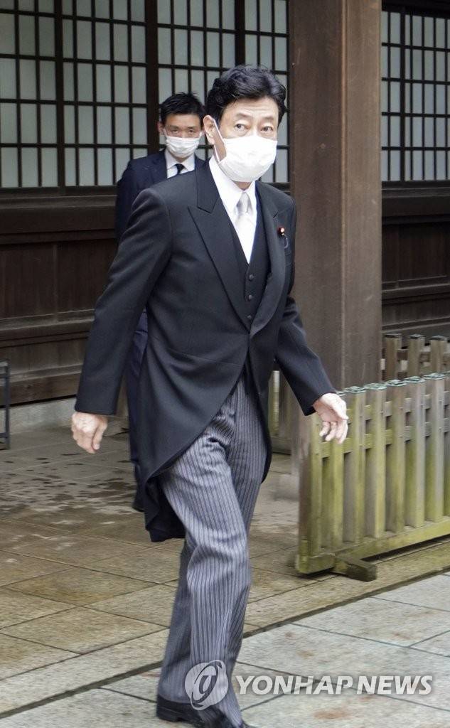 야스쿠니신사 참배한 日경제산업상…기시다 내각서 첫 사례 [사진 출처 = 연합뉴스]