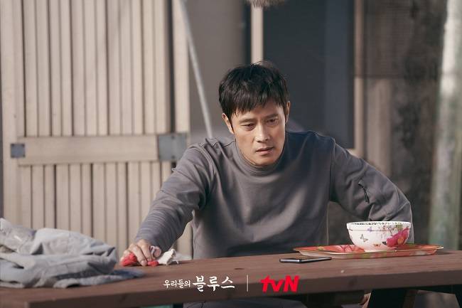 동석은 연애에 자주 실패했다. 여성에게서 본인 모친과 닮은 모습을 발견하면 덜컥 겁을 먹었다.<사진 제공=tvN>