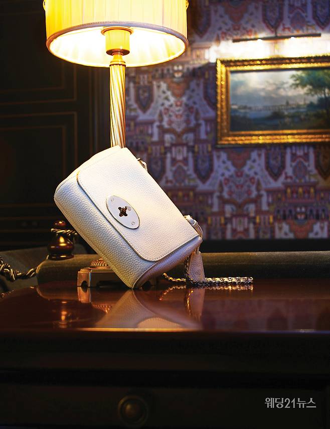 멀버리 가격 미정