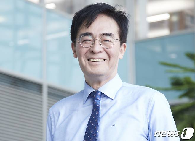 (인천=뉴스1) 정진욱 기자 = 학교법인 정석인하학원(이사장 현정택)은 16일 이사회를 열고 제16대 인하대 총장에 조명우 현 총장의 연임을 결정했다. 임기는 4년이며 다음 달 1일부터 2026년 8월 31일까지다.(인하대 제공)2022.8.16/뉴스1 ⓒ News1 정진욱 기자