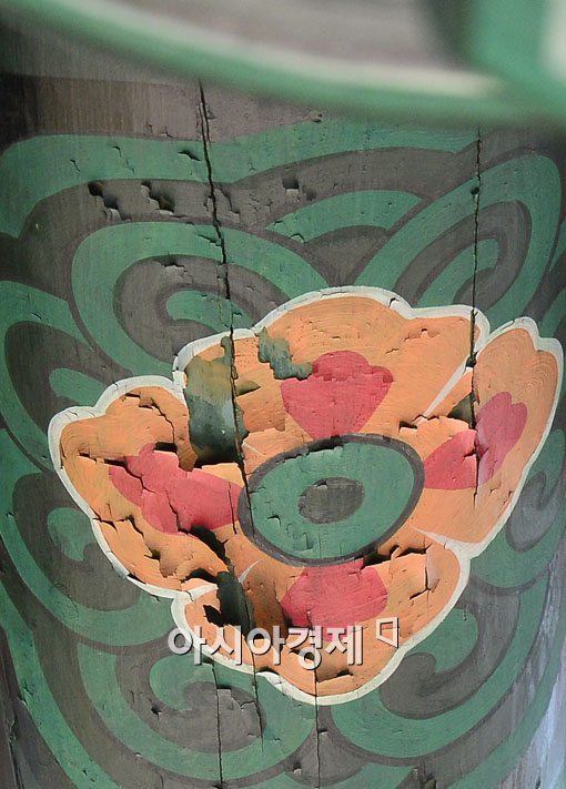 복구 세 달 만에 단청이 벗겨진 숭례문(사진=아시아경제DB)