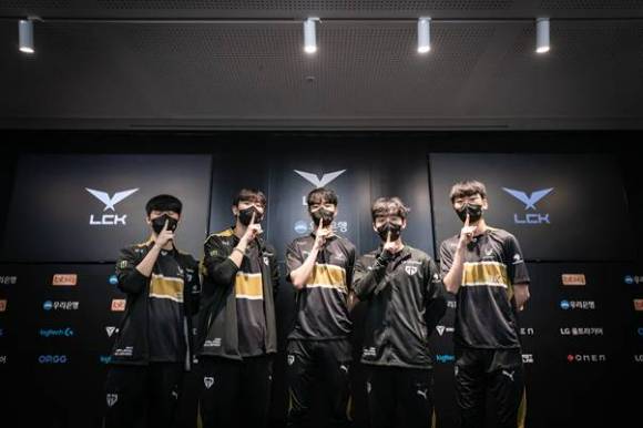 LCK 통산 단일 스플릿 최다 세트 득실 기록을 세운 젠지 [사진=LCK]