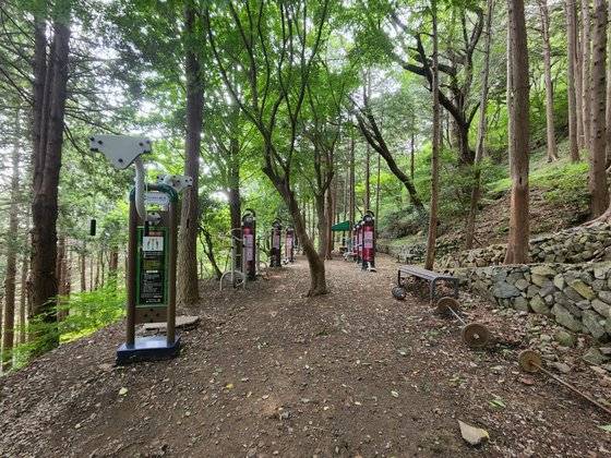 지난 14일 부산 시약산 살인사건 현장. 김민주 기자