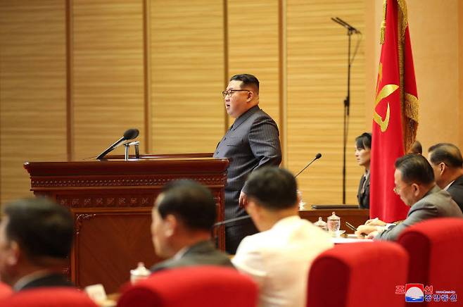 김정은 북한 국무위원장이 지난 10일 전국비상방역총화회의를 주재하고 있다. (사진=조선중앙통신)