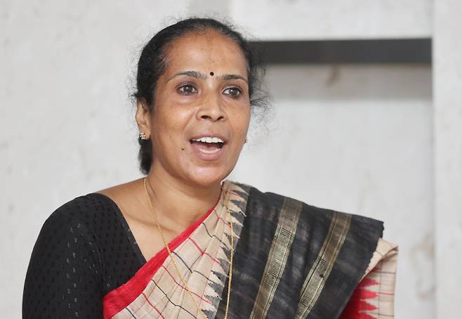 아순타 찰스 아프가니스탄 월드비전 회장이 17일 오후 여의도 월드비전에서 열린 공동 인터뷰에서 인사말을 하고 있다. 연합뉴스