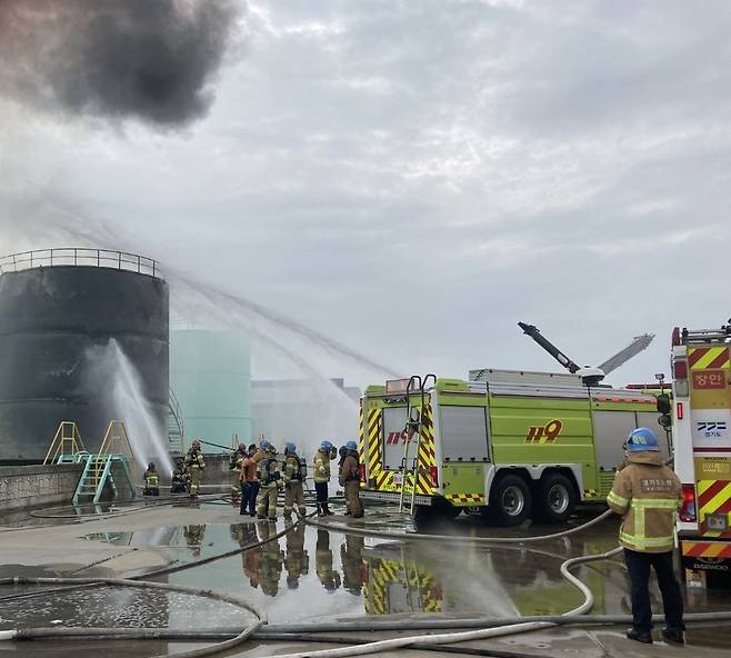 화성 대형 폐기물 처리시설 화재 현장 [경기소방재난본부 제공. 재판매 및 DB 금지]
