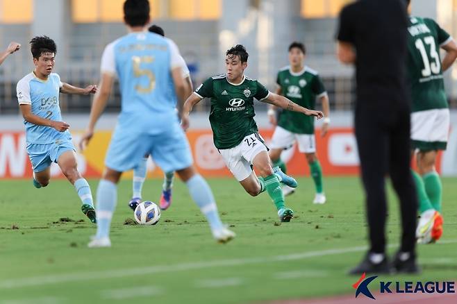 전북과 대구의 경기(한국프로축구연맹 제공)