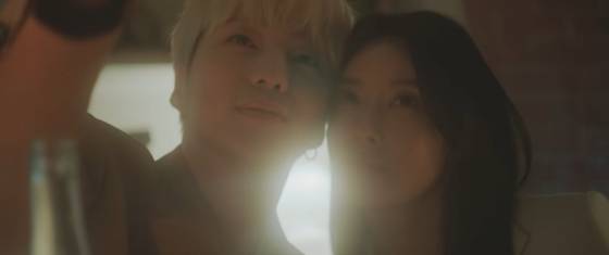 사진='본 투 러브 유' MV 캡처