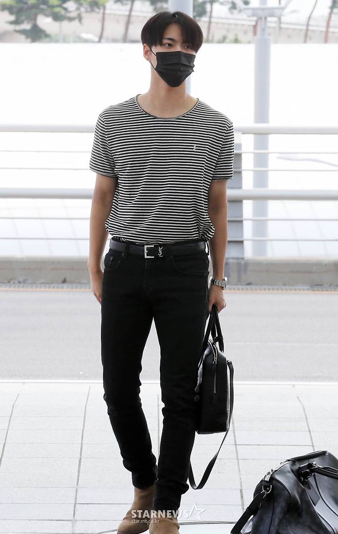 에이티즈 성화 '모델같은 발걸음'[★포토]