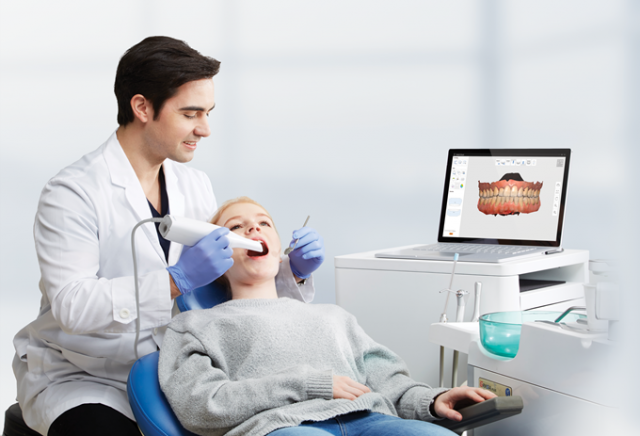 메디트의 대표제품인 i500/사진제공=메디트