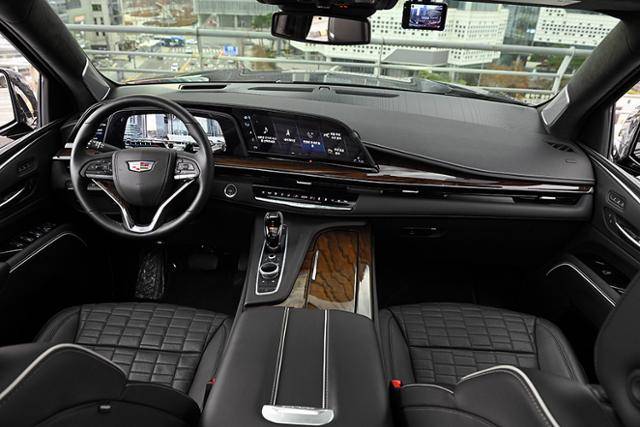 캐딜락 에스컬레이드