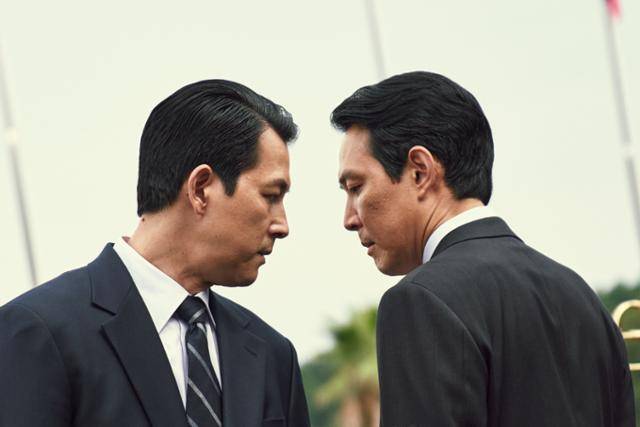 이정재가 연출과 주연을 겸하고 정우성이 출연한 '헌트'는 완성도 높은 상업영화라는 평가를 받고 있다. 메가박스중앙플러스엠 제공