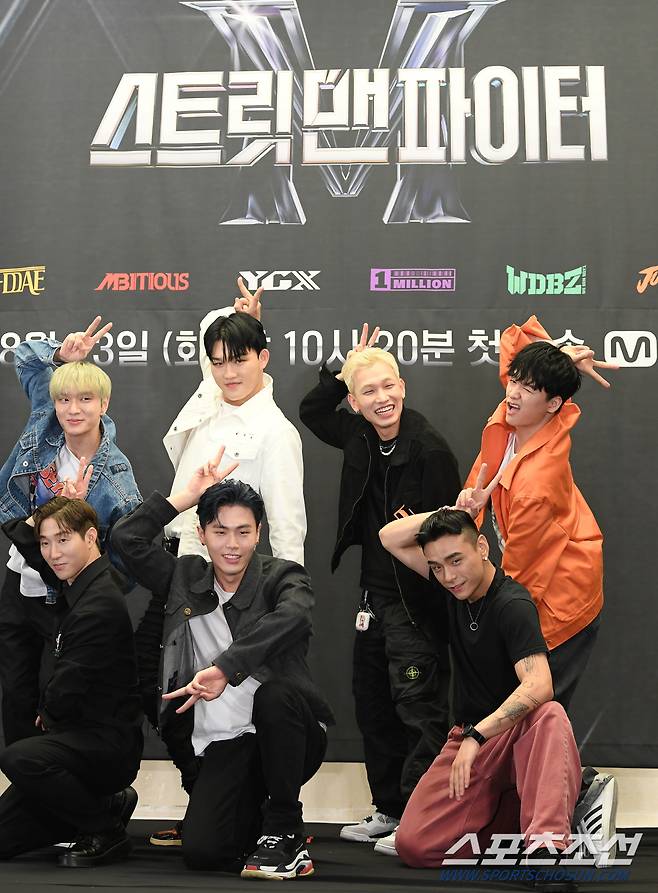 엠넷 '스트릿 맨 파이터' 제작발표회가 23일 오후 서울 상암동 스탠포드호텔에서 열렸다. 저스트절크가 포즈 취하고 있다. 정재근 기자 cjg@sportschosun.com/2022.8.23/