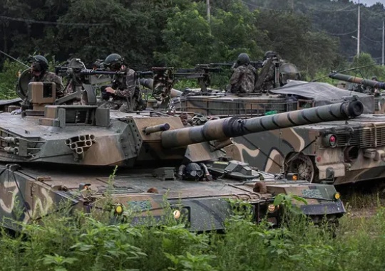 On August 18, during training prior to the ROK-US military exercise, Ulchi Freedom Shield, a K1 tank stands by for training at the border area in Paju-si, Gyeonggi. Yonhap News