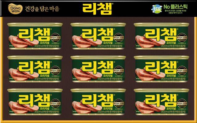 종이 포장재를 사용하고 플라스틱 뚜껑을 없앤 리챔 선물세트. 동원 제공