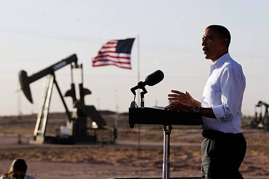 ⓒReuter=Newsis 오바마 미국 대통령이 2012년 3월 뉴멕시코 주의 석유ㆍ가스 생산 구역을 방문해 연설하고 있다.