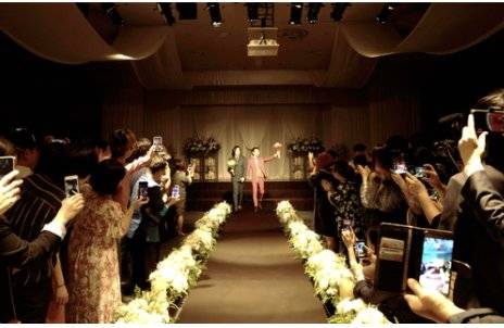 김용민·소성욱 부부가 지난 2019년 5월에 올린 결혼식. 300여명의 하객이 찾아와 축하를 전했다. 성소수자가족구성권보장을위한네트워크 제공