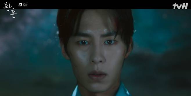 The identity of Alchemy of Souls Kyeong-heon Kang and the secret of Lee Jae-wooks birth were revealed.On TVN Alchemy of Souls broadcast on the 27th, a reunion of Seo Hae-sun (Kyeong-heon Kang) and Dangolne Choi was drawn.On this day, the bake jin (Yoo Jun-sang) tried to reveal the truth in front of everyone, knowing that Park Dang-gu (Yoo In-su) and Jin Cho-yeon (Arin) found the real soul of Queen Letizia of Spain, but Park Dang-gu dissuaded him.The songrim seems to be related to this, and at the beginning of all this, there is a songrim technique, he said, notifying the existence of Yangtze Delta (played by Joo Sang-wook).In the end, the bake jin found the king and said, For a while, the people who were looking for the tax collectors were found by Park Dang-gu and Jin Cho-yeon.Everyone here has something to do with Mr. Choi, who will be here now. So, Seo Hae-sun said, Now is not the time to care about this.Ice stone problem is solved and call after the tax person comes out safely. The king tried to stop the bake jin, but the king ignored it and ordered him to bring Choi.When he saw the woman who appeared with her face hidden, Seo Ha-sun and Jin-moo (Jo Jae-yoon) were shaken, and he knelt before the king and said, Your Grace, I did not know that I would come back to see you again.I am the Bean of Your Majesty. Queen Letizia of Spain, the Great Lakes!When the embarrassed Seo Hae-sun shouted, Shut up, where do you put my name on my poor mouth? He said, Is not you the vulgar dangol who made me come and dare to occupy my body of Queen Letizia of Spain?Seo Hae-sun, who had been pretending to be Queen Letizia of Spain, stole his body through Alchemy of Souls liquor with Mr.Here, the base of the bake jin was added, revealing the real identity of the dangolne.Dangolne is a descendant of Chois family, which caused a turbulence 200 years ago.In this process, Qiao Zhenyu also revealed the blood of Chois family, and Jin Ho-kyung (Park Eun-hye) was also shocked.Bak Jin tried to deal with the party over Qiao Zhenyu, but he said, Is it evil? Do you deserve to say that you are evil to me?Do you want me to know how I took the precious Queen Letizia of Spain Mama?I was willing to give up my body because I was told that I would change my body into a younger and more beautiful body with Alchemy of Souls When Qiao Zhenyu took his own life, he said, I will get rid of the ice stone as you wish. If the ice stone disappears, all those in it will disappear.But with the advent of Yangtze Delta he failed to achieve his will.On this occasion, Yangtze Delta said that Lee Jae-wook is not his son and died, leaving the word Do not let a child born in bad luck live as a son of a sinner.At that time, the castle of the king disappeared, and the members of the ice stone were liberated. Jang Wook was saddened to hear the sacrifice of Yangtze Delta.According to the bake jin, Jang Wook is a child born in the Alchemy of SoulsAt the end of the play, Jang Wooks proposal for Jung So-min was drawn, raising questions about the ending of Alchemy of Souls