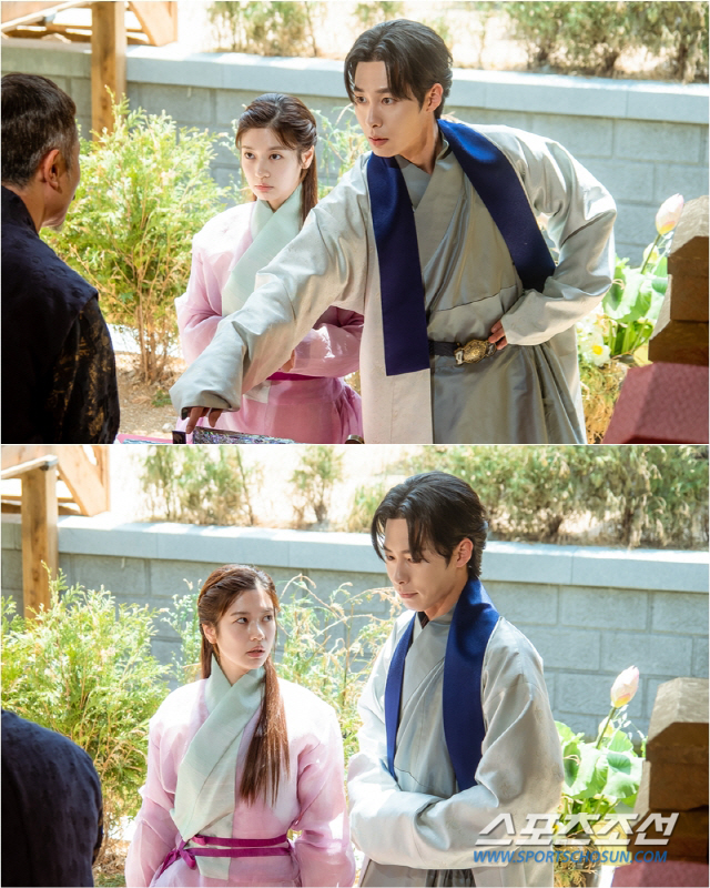 Today (28th), TVN Alchemy of Souls, which is ahead of the final part 1 meeting, unveiled Lee Jae-wook and Jung So-mins low-altitude date.Interest in the ending of the rainy romance, which liquidates the priesthood relationship and promises marriage, is heightened.TVNs Saturday drama Alchemy of Souls (directed by Park Joon-hwa/playplayplayed by Hong Jung-eun, Hong Mi-ran/production studio Dragon High Quality) will reveal SteelSeries with Jang Wook (Lee Jae-wook) and Moo-duk (Jung So-min)s Shooting Date before the final episode of Part 1 on the 28th (Sun).In the last broadcast, Jang Wook broke the ice stones fault with a carpentry method despite the extreme situation that he could lose all his energy to protect the sake of the sake and the sake of the sake.So, instead of losing all the energy accumulated by the cliff-edge training, Jang-wook promised to spend his life with his beloved virtue.In particular, Jang Wook, at the end of the drama, proposed to Moo-deok, Lets marry the master, and the interest in the final meeting was soaring whether the two people could make a fruit of romance.SteelSeries, which was released in this regard, contained Jang Wook and Moo Deoks low-altitude Date.This is because the two people who choose the ring affectionately in order to choose the Wedding Bible ring are surprised at the same time and wonder what the situation is.The next Steel Series attracts attention with the appearance of Jang Wook, who does not know what to do next to the pointed virtue.It gives a smile to remind me of a lover who is about to marry and quarrels with a trivial thing.Whether Jang Wook and Mudeok can make fruit of love, attention is focused on the final part of Alchemy of Souls.On the other hand, TVN Alchemy of Souls is a fantasy romance that overcomes and grows by the protagonists who are twisted by the Alchemy of Souls, which changes the soul in the background of the great country that does not exist in history and map.The final episode of Alchemy of Souls Part 1 airs today (28th) at 9:10 p.m.