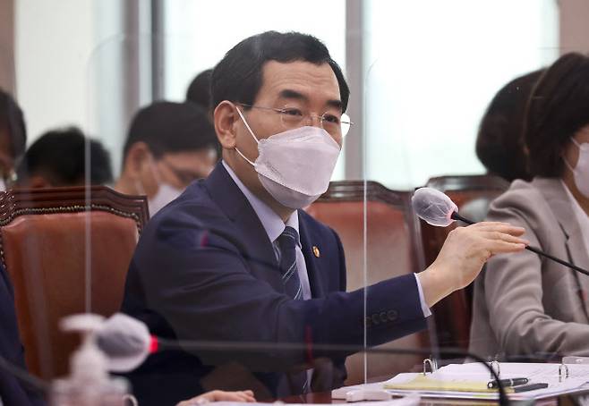 이창양 산업통상자원부 장관이 29일 국회에서 열린 산업통상자원중소벤처기업위원회 전체회의에서 의원 질의에 답변하고 있다. (사진=국회사진기자단)