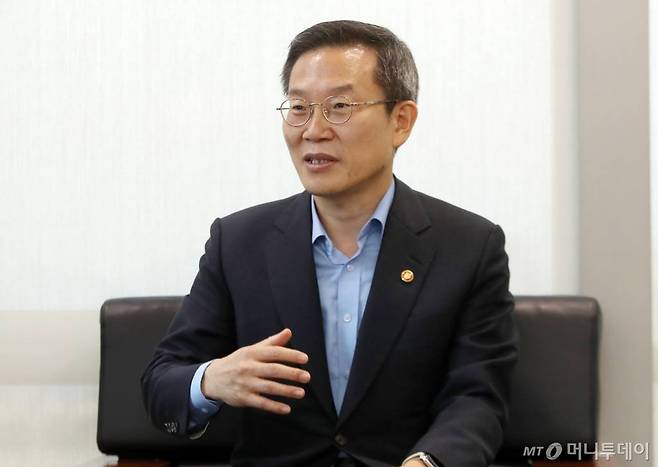 이종호 과학기술정보통신부 장관 인터뷰 /사진=김휘선 기자 hwijpg@