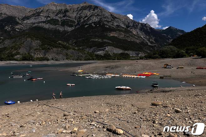 지난 5월부터 계속되고 있는 폭염으로 인해 유럽 곳곳에서 가뭄 피해가 이어지고 있다. ⓒ AFP=뉴스1 ⓒ News1 이유진 기자
