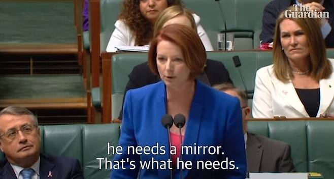 오스트레일리아 최초의 여성 총리 줄리아 길라드의 ‘여성혐오 연설’은 가장 잊을 수 없는 오스트레일리아 텔레비전 장면으로 선정되기도 했다. <가디언 뉴스> 유튜브 갈무리