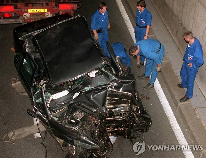 다이애나비 사고 당시 현장 사진 [AP 연합뉴스 자료사진. 재판매 및 DB 금지]