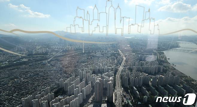 서울 송파구 롯데월드타워 서울스카이에서 바라본 잠실의 아파트 단지. ⓒ News1 구윤성 기자