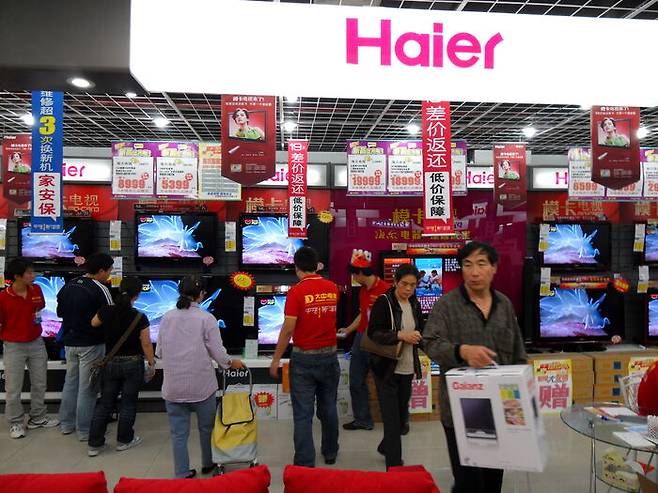2009년 내수 보조금 지급 당시의 베이징 가전 매장. 다큐멘터리 <뉴 노멀, 뉴 차이나>제작중 필자가 촬영한 사진(2009.9).