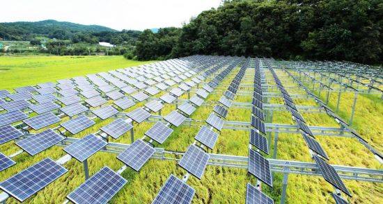 경상남도 함양군 기동마을 영농형태양광 단지 전경