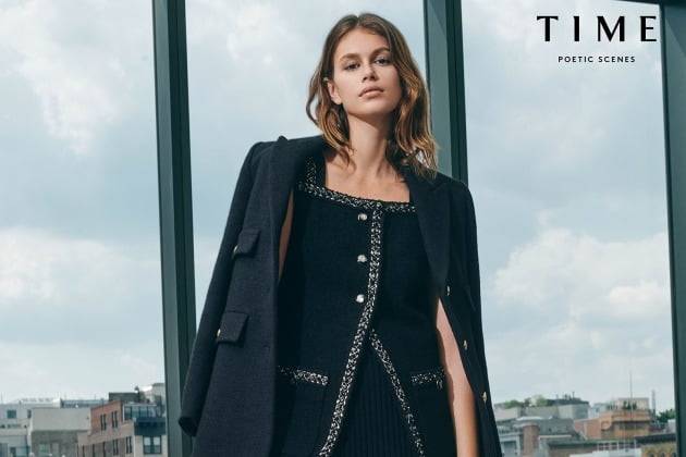 패션업계에선 현대백화점그룹 계열 한섬이 내년에 30주년을 맞는 여성복 브랜드 '타임'의 광고 모델로 미국 유명 모델인 신디 크로포드의 딸 카이아 조던 거버를 기용했다. 사진=한섬