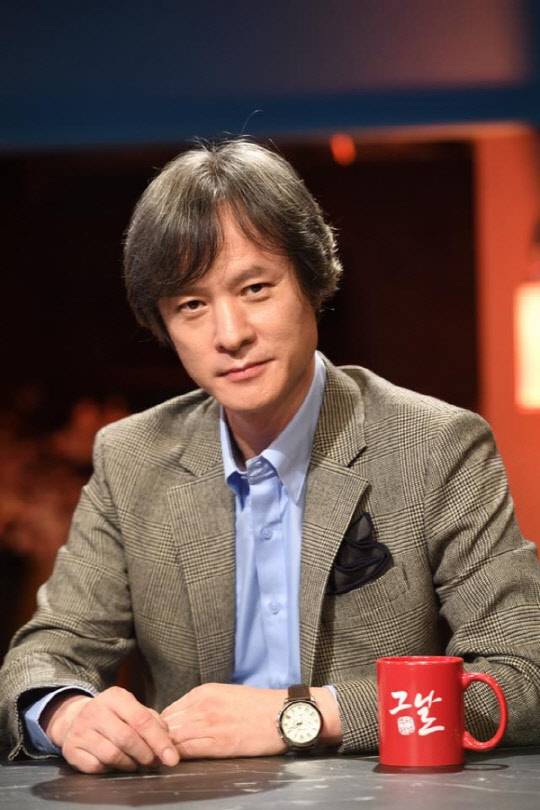 류근 시인. <류근 SNS>