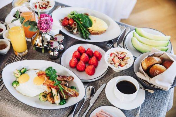 아침을 많이 먹으면 하루종일 배고픔이 덜했다. [사진= 클립아트코리아]