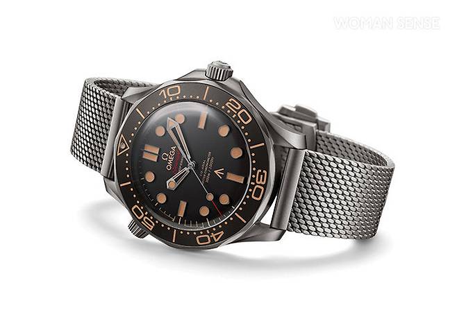 김진용이 눈여겨보는 오메가 씨마스터 다이버 007 에디션.