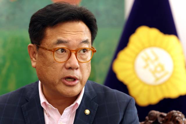 ▲국민의힘 정진석 비상대책위원장이 국회에서 연합뉴스와 인터뷰를 하고 있다. ⓒ연합뉴스