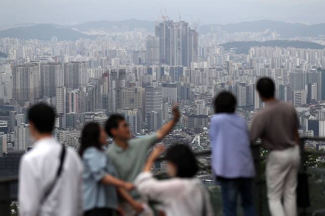 지난 8월 15일 서울 시내 아파트 등 주택 밀집 지역 모습. 기사 내용과 직접 관계 없음./뉴스1