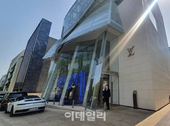 청담동 루이비통 매장. (사진=백주아 기자)