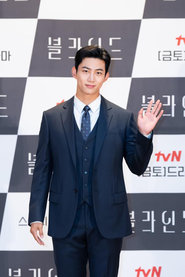 옥택연이 '블라인드'의 온라인 제작발표회에 참석했다. tvN 제공