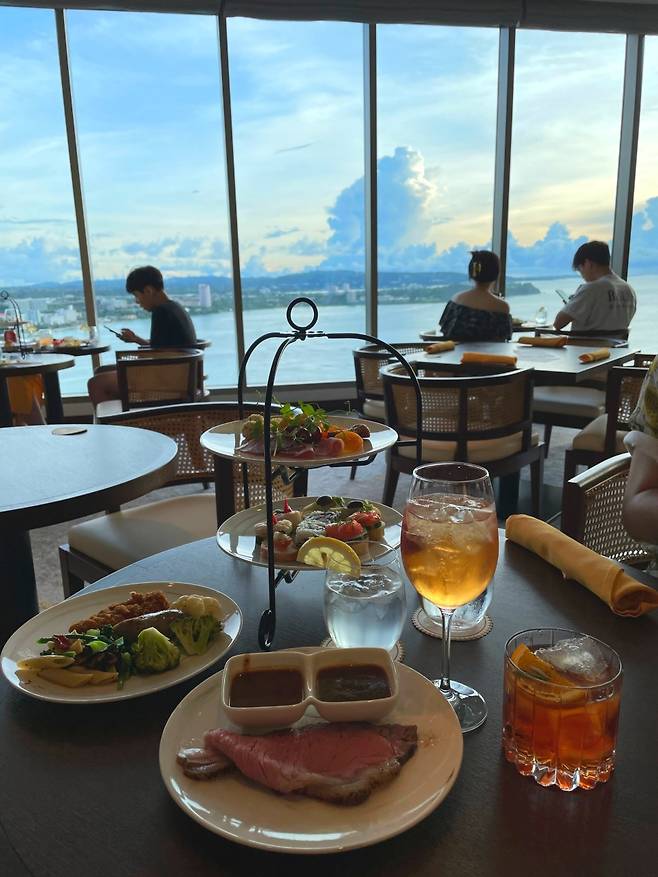 리나라 클럽라운지 해피 아워. /사진= 강예신 여행+ 기자