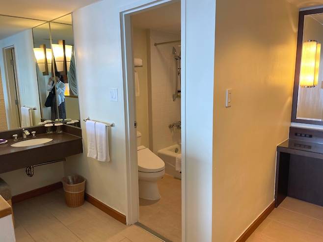 호텔 닛코 괌 오션프론트 프리미어 객실.  /사진= 강예신 여행+ 기자