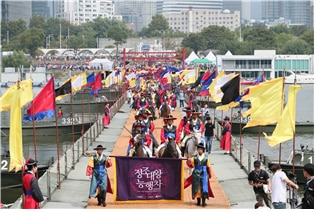 지난 2019년 개최된 '정조대왕 능행차 재현행사' 모습. /서울시