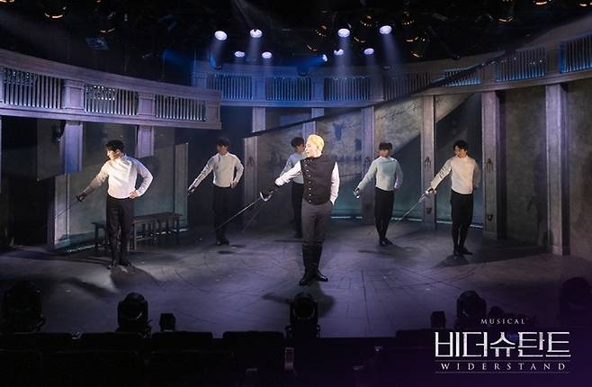 [서울=뉴시스] 뮤지컬 '비더슈탄트' 캐릭터 포스터 이미지 2022.09.21. (사진=미스틱컬처 제공)photo@newsis.com *재판매 및 DB 금지