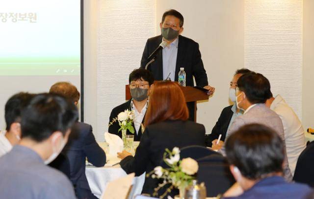 노대명 한국사회보장정보원장이 지난 19일 오전 서울 종로구 세종문화회관에서 열린 기자간담회에 참석해 차세대 사회보장정보시스템 등 역점 추진사업을 설명하고 있다. 뉴시스