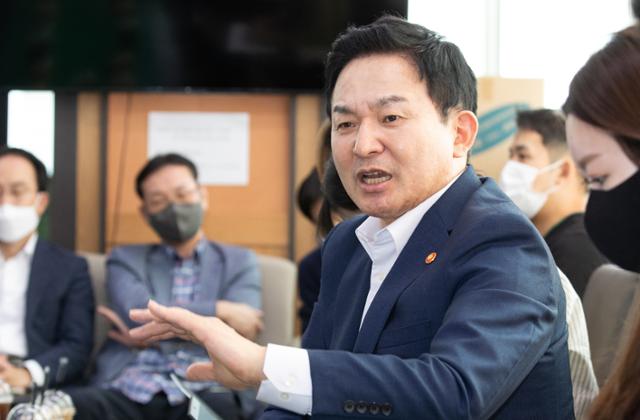원희룡 국토교통부 장관이 22일 정부세종청사에서 기자들의 질문에 답변하고 있다. 국토교통부 제공