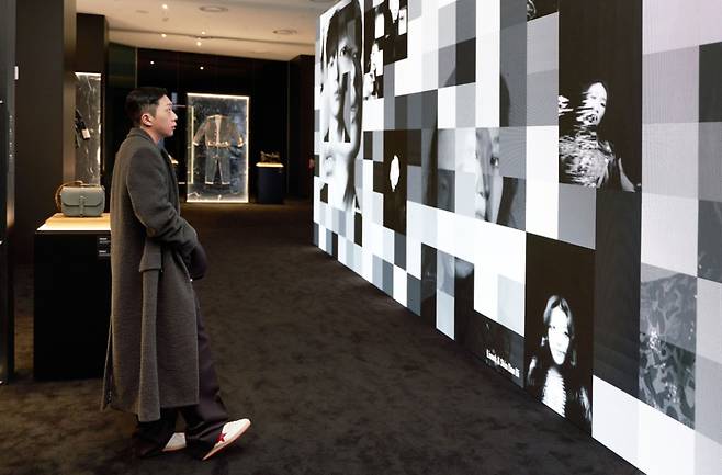 사진 : 골든구스(Golden Goose), 글로벌 캠페인 '아티스트의 정신(The Spirit of the Artist)' 우원재 ⓒGolden Goose
