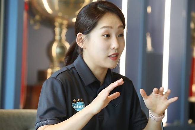 이지언 GS칼텍스 배구단 통역사가 14일 경기 가평군 GS칼텍스 배구단 청평클럽하우스에서 데일리안과 인터뷰를 하고 있다. ⓒ데일리안 김민호 기자