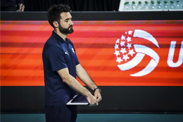 세자르 감독의 한국 대표팀 데뷔승은 언제 나올까. 사진=FIVB 제공