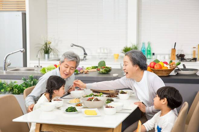 하루 세 끼를 고르게 먹는 것이 인지 기능에 좋다. [사진=게티이미지뱅크]